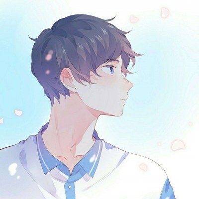 女子亲宝宝脚丫嘴唇肿成香肠